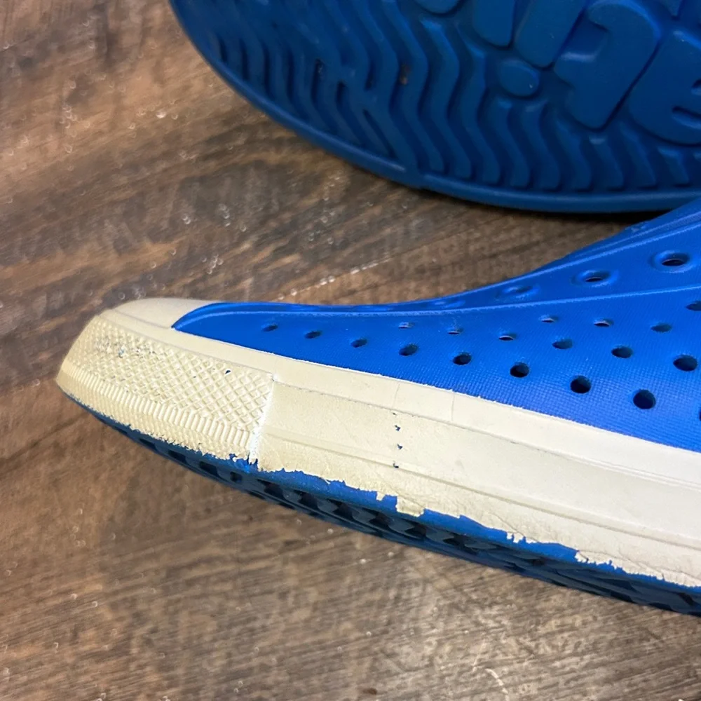 Native Jefferson Blue Perforated Slip-On ‎ Cream Rubber Toe Cap Size Men’s 11
